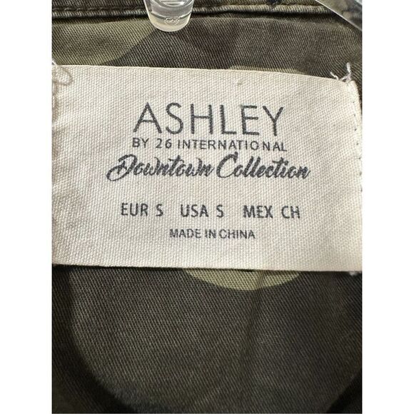 Ashley by 26 International women’s camo utility jacket size Small.  #14-1139 - Picture 8 of 10
